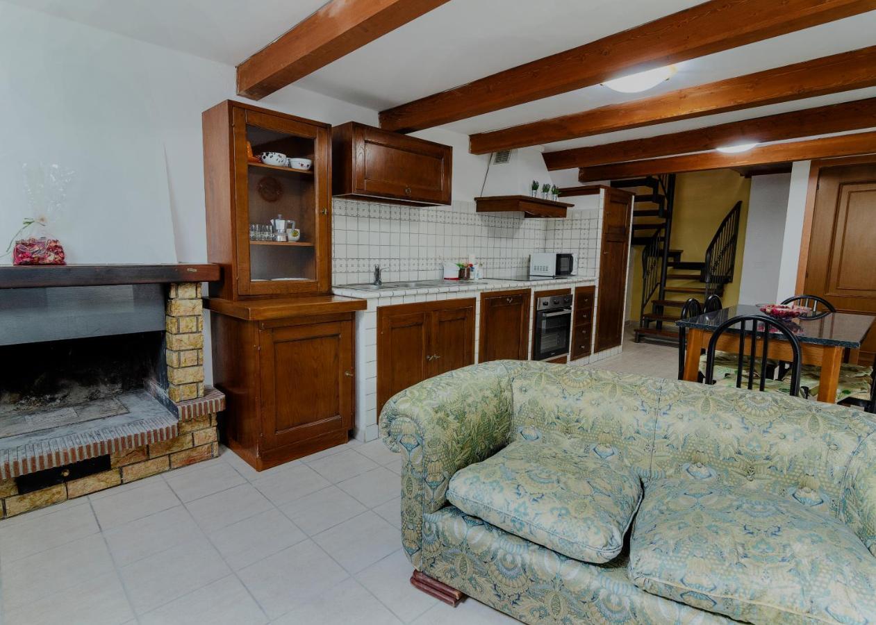 Casa Vacanze Gran Sasso Кастель-дель-Монте Екстер'єр фото